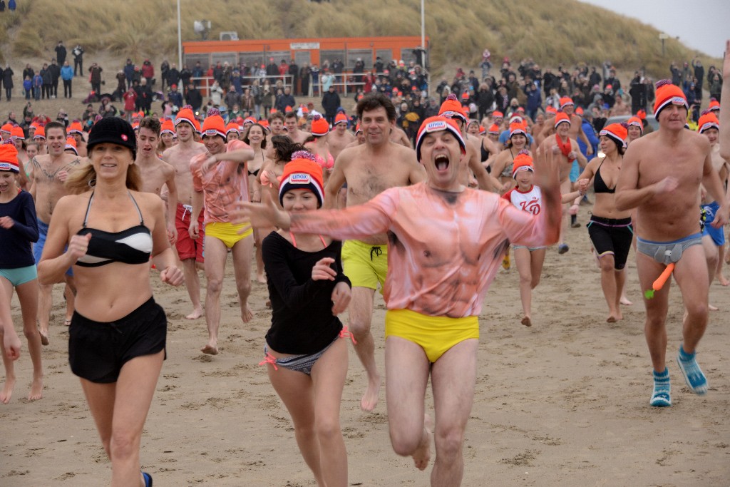 ../Images/Nieuwjaarsduik Nederzandt 2017 038.jpg